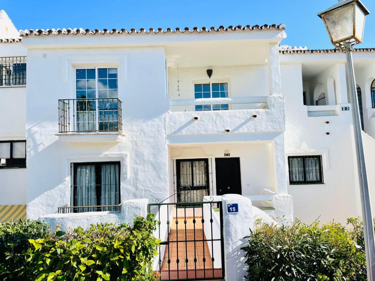 Riviera By The Beach 2 Bedroom Apartment Sitio de Calahonda 外观 照片