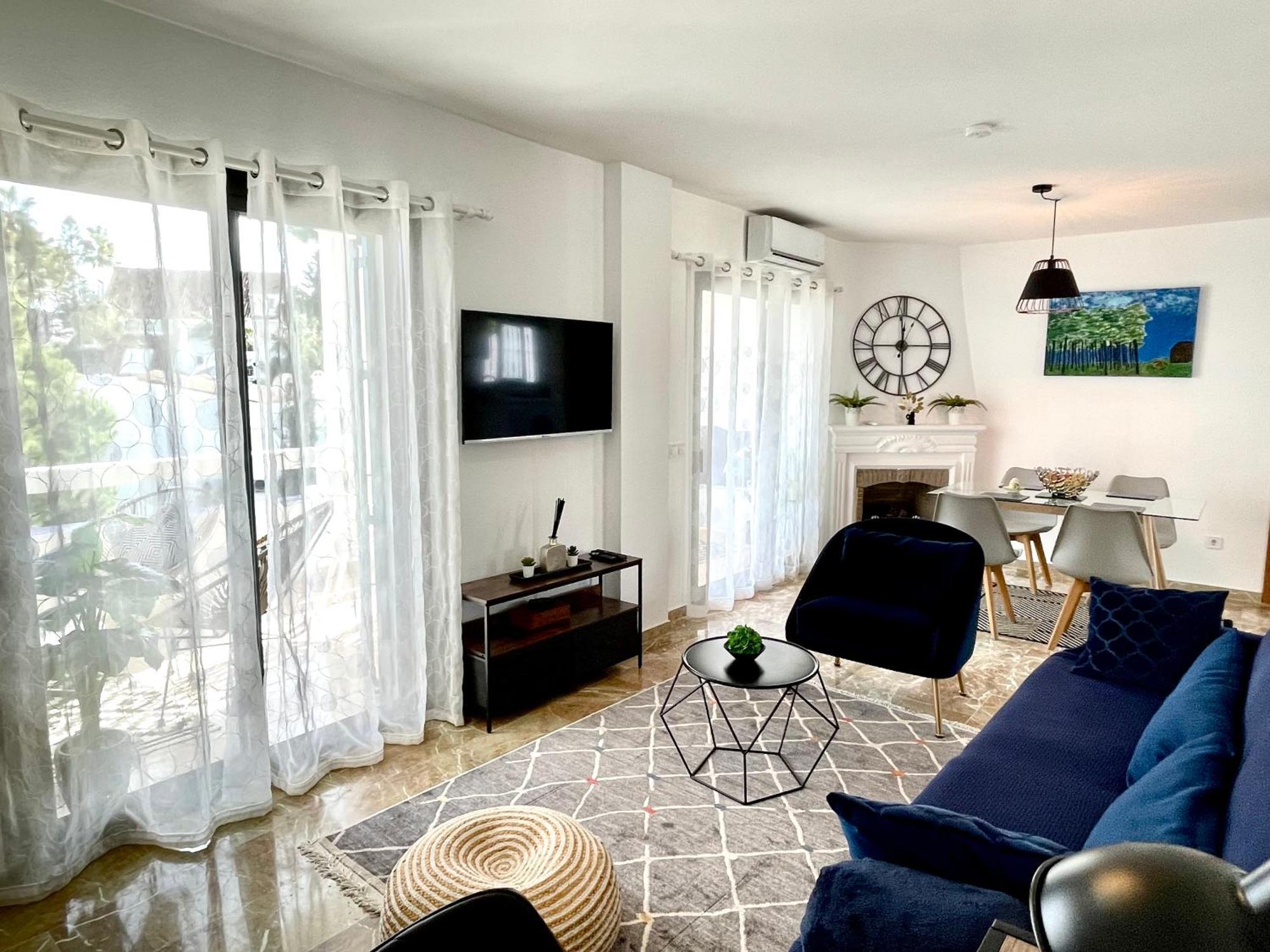 Riviera By The Beach 2 Bedroom Apartment Sitio de Calahonda 外观 照片